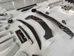 Широкий обвес с выхлопной системой для Lamborghini Urus 2018+ Ламборгини Урус