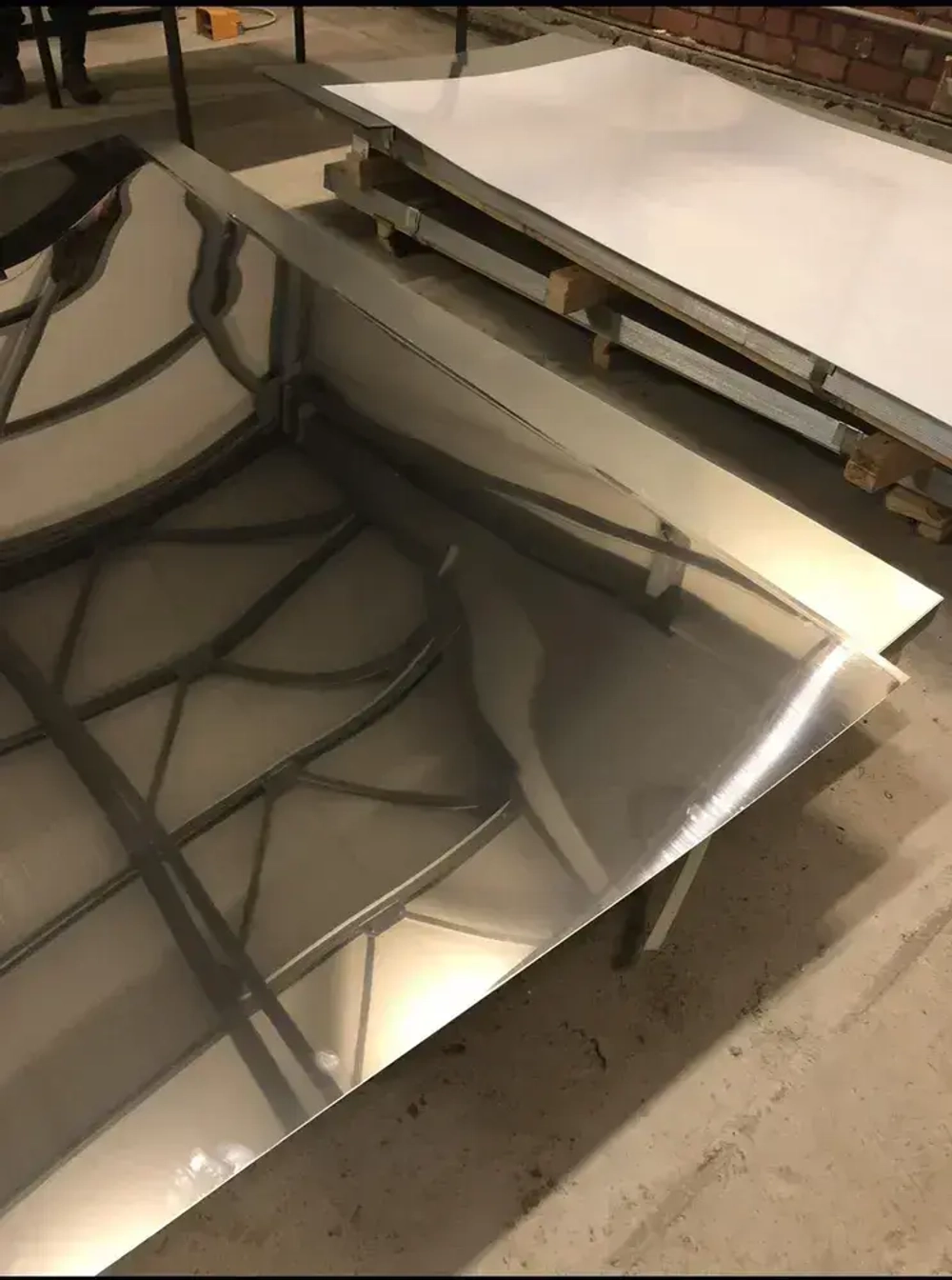 Нержавеющий лист 1000х600 (AISI430/0,5мм) зеркальный