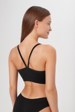 Бесшовный топ на бретелях из итальянской пряжи