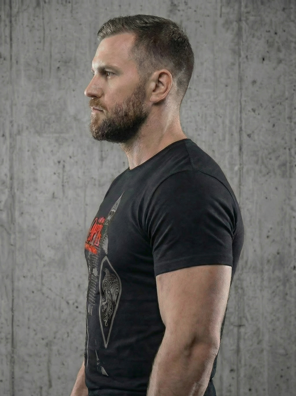 Футболка спортивная хлопковая мужская черная LEGENDA Рать красная