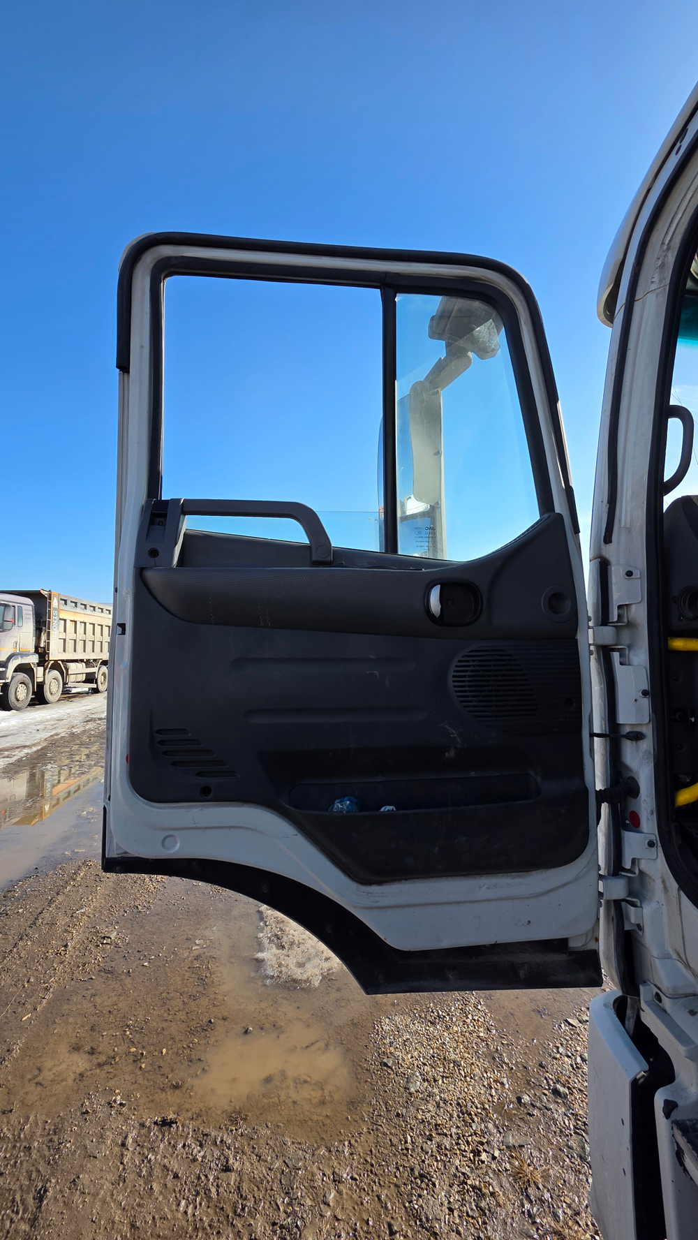 ТТМ-Центр АФ-77* на шасси JAC N200 4x2 Изотермический/рефрижератор АФ-77ADLJ-02 (Рефрижератор, Дизел