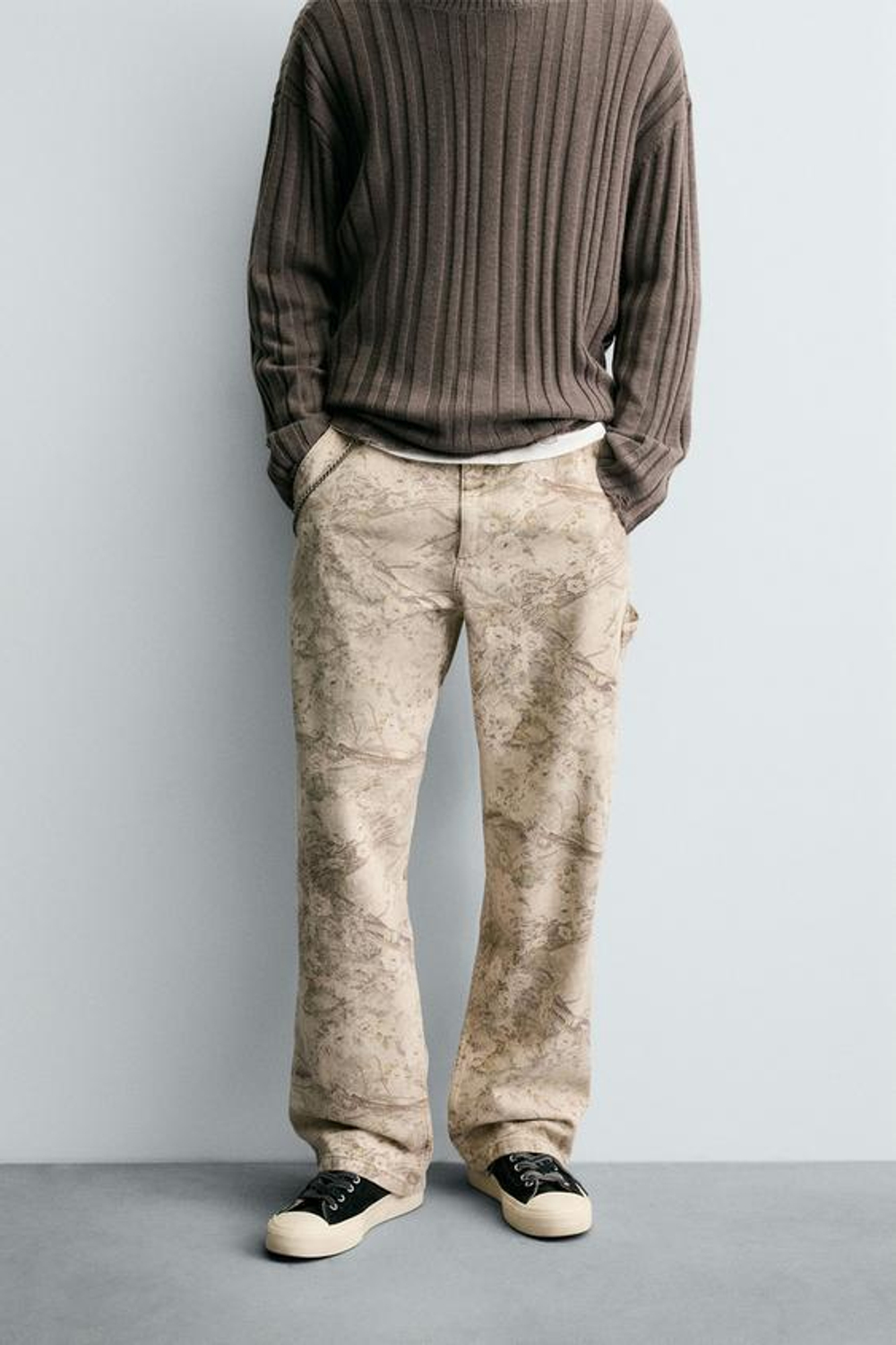 ZARA БРЮКИ КАРГО С АБСТРАКТНЫМ ПРИНТОМ, СВЕТЛО-БЕЖЕВЫЙ