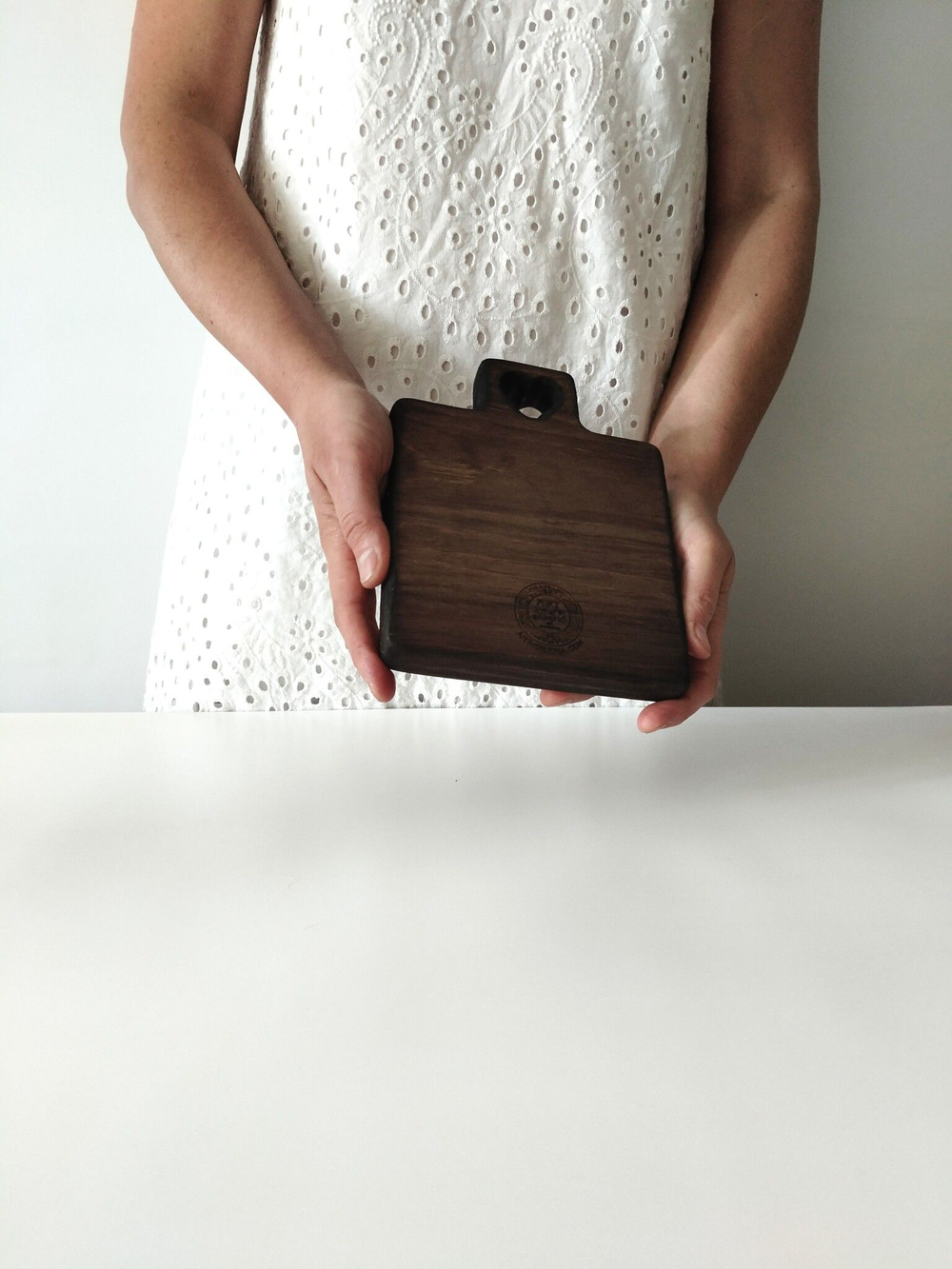 Доска деревянная разделочная