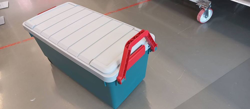 Экспедиц. бокс на колесах с ручкой RV BOX 1000 (160л)