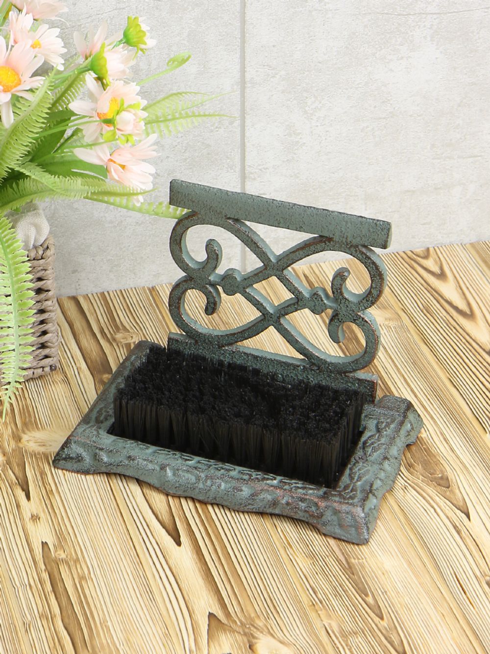 Iron Garden Подставка-скребок с щеткой для обуви