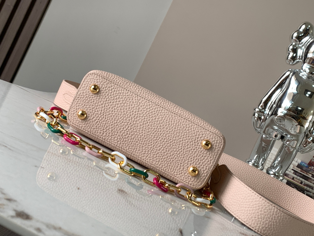 Louis Vuitton Capucines Mini
