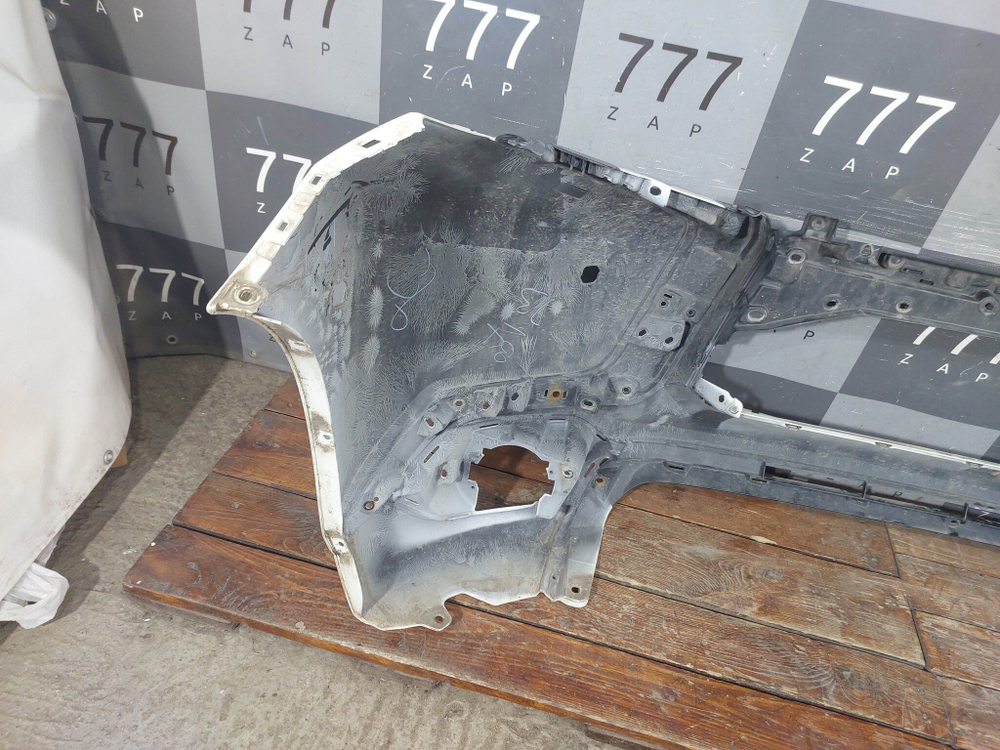 Бампер передний Mitsubishi Pajero Sport 3 15-21 Б/У Оригинал 6400H065