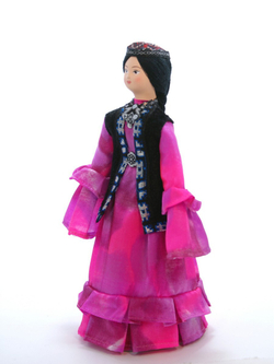Кукла коллекционная в Казахском праздничном костюме.