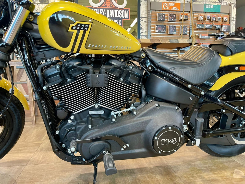 Street Bob 114 Harley-Davidson 2023 (Hightall Yellow)