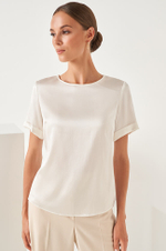 22876 Блузка женская (молочный)