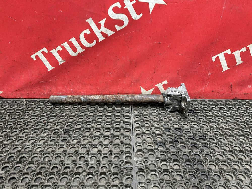 Кронштейн крыла заднего