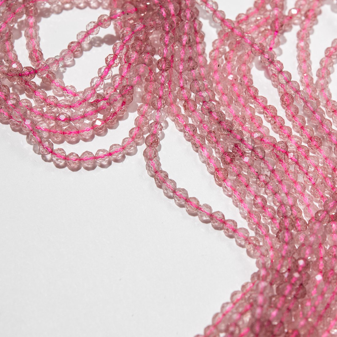 Клубничный кварц натуральный, бусины в форме шара 3,2мм, микроогранка
