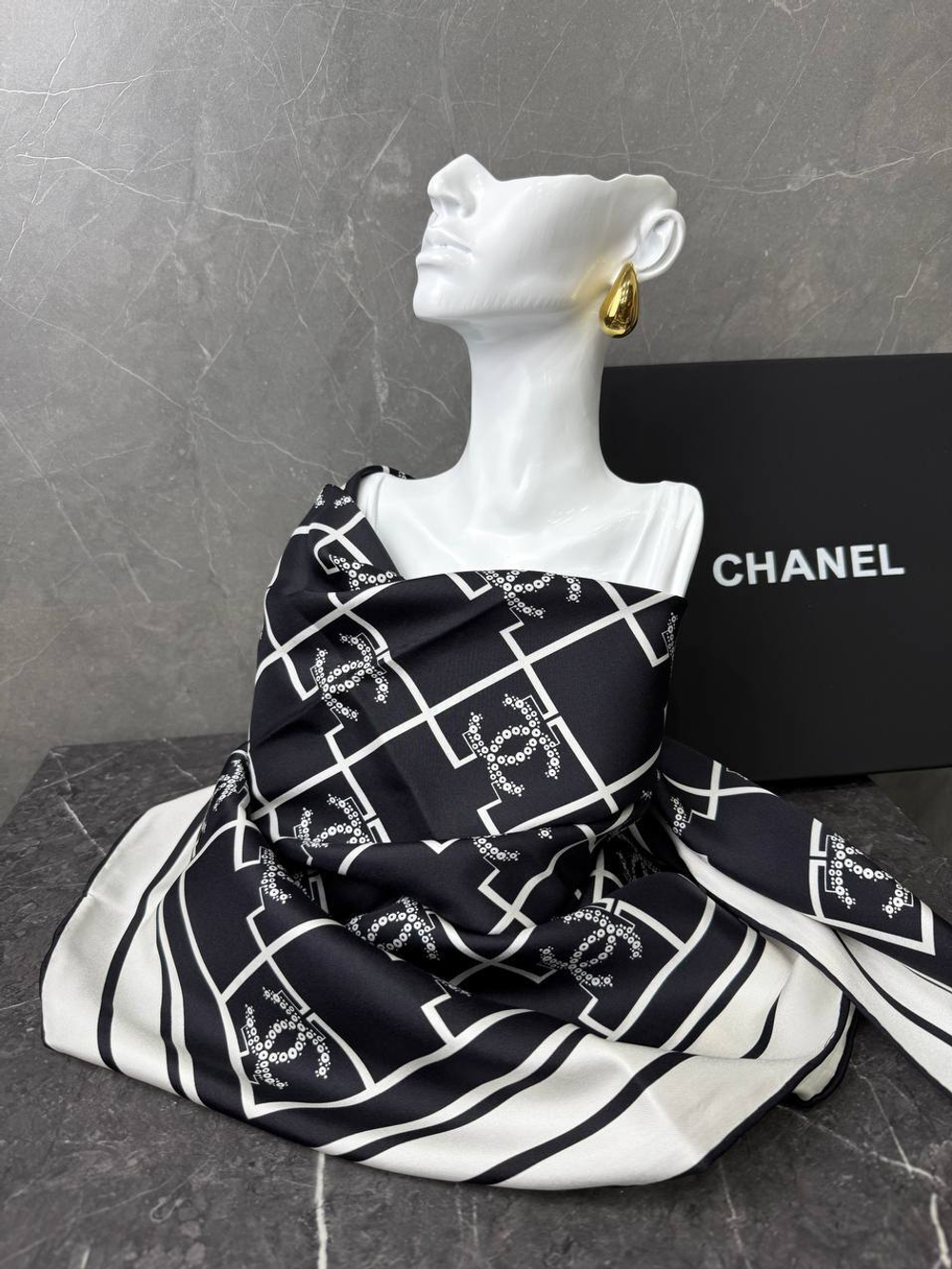 Платок Chanel