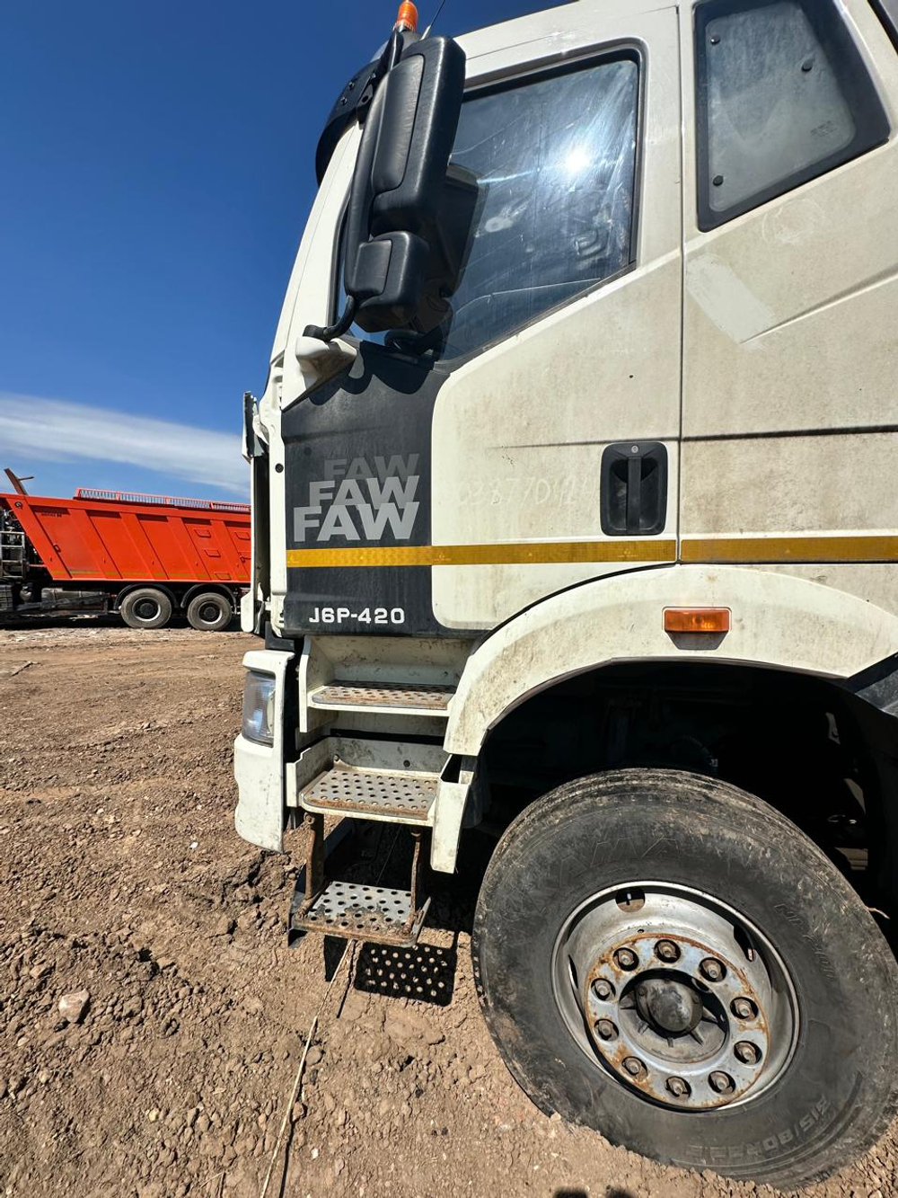 FAW J6 8x4 Самосвал СА3310Р66K24T4E5