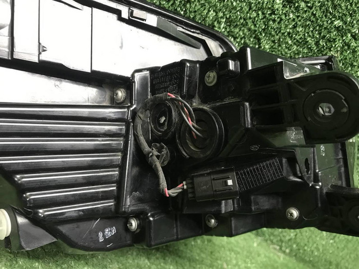 Фонарь правый внешний Zeekr 001 (2021-н.в.)