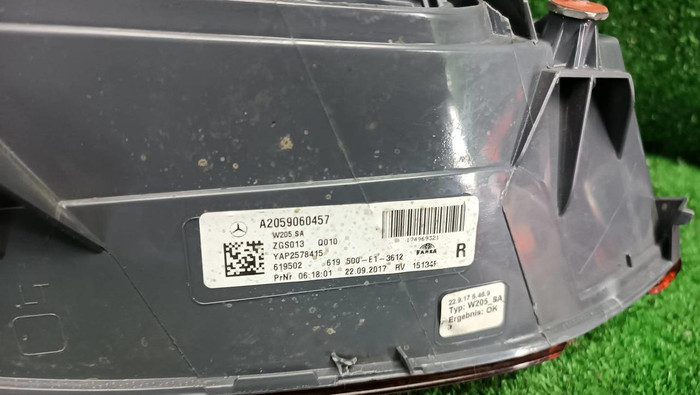 Фонарь правый Mercedes C W205 (2014-2018)