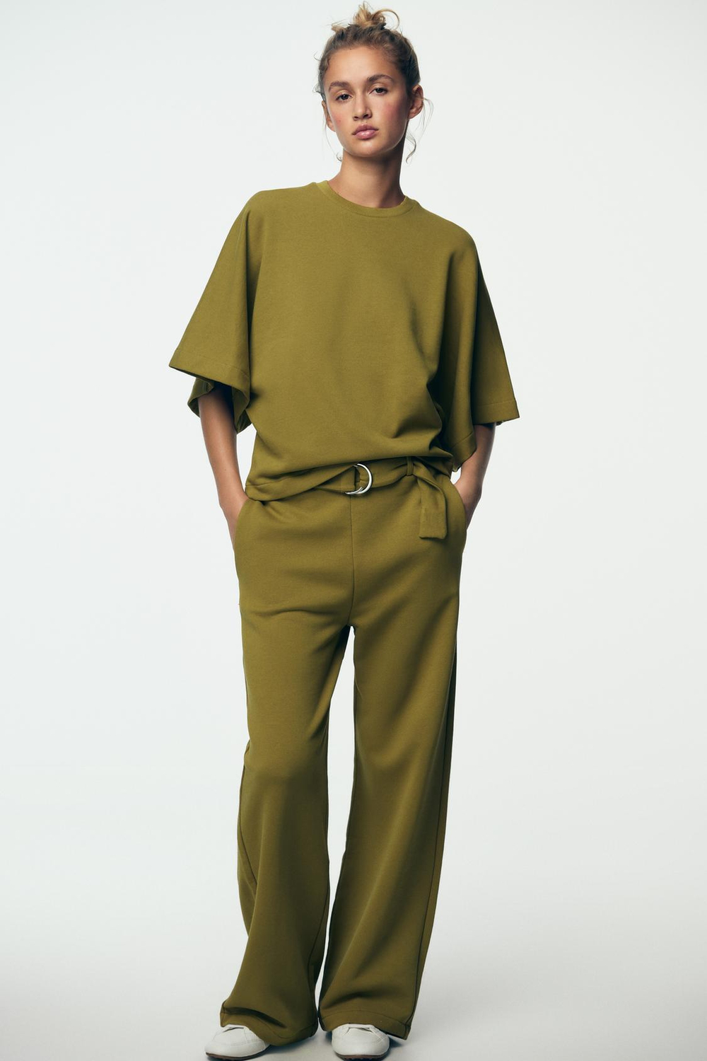 ZARA ТОЛСТОВКА С КОРОТКИМИ РУКАВАМИ В СТИЛЕ РУСТИК, ОЛИВКОВЫЙ