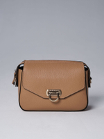 Сумка кожаная через плечо нюдовая