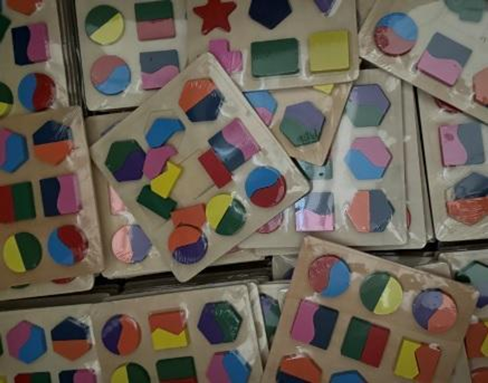 Развивающая игрушка деревянная Вкладыш фигуры, C-41869