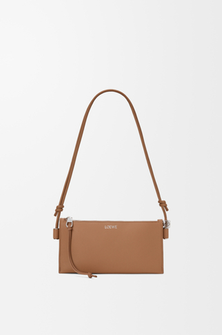 Loewe Сумка Joya из телячьей кожи наппа, мокко