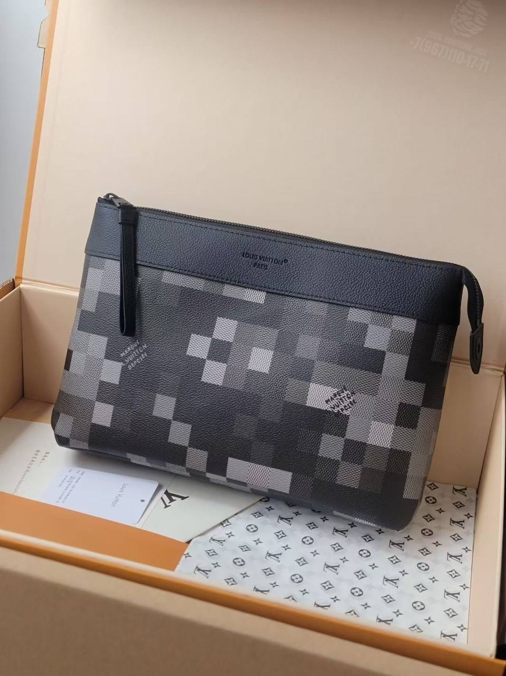Клатч Louis Vuitton Voyage