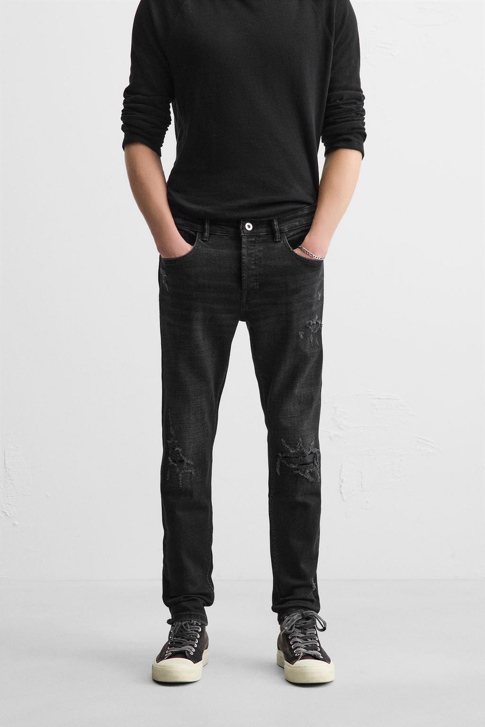 Джинсы skinny fit с разрезами