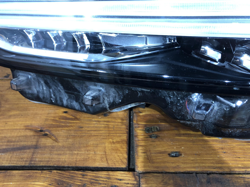 Фара левая Volvo S90 2 / V90 16-22 Б/У Оригинал 31655186