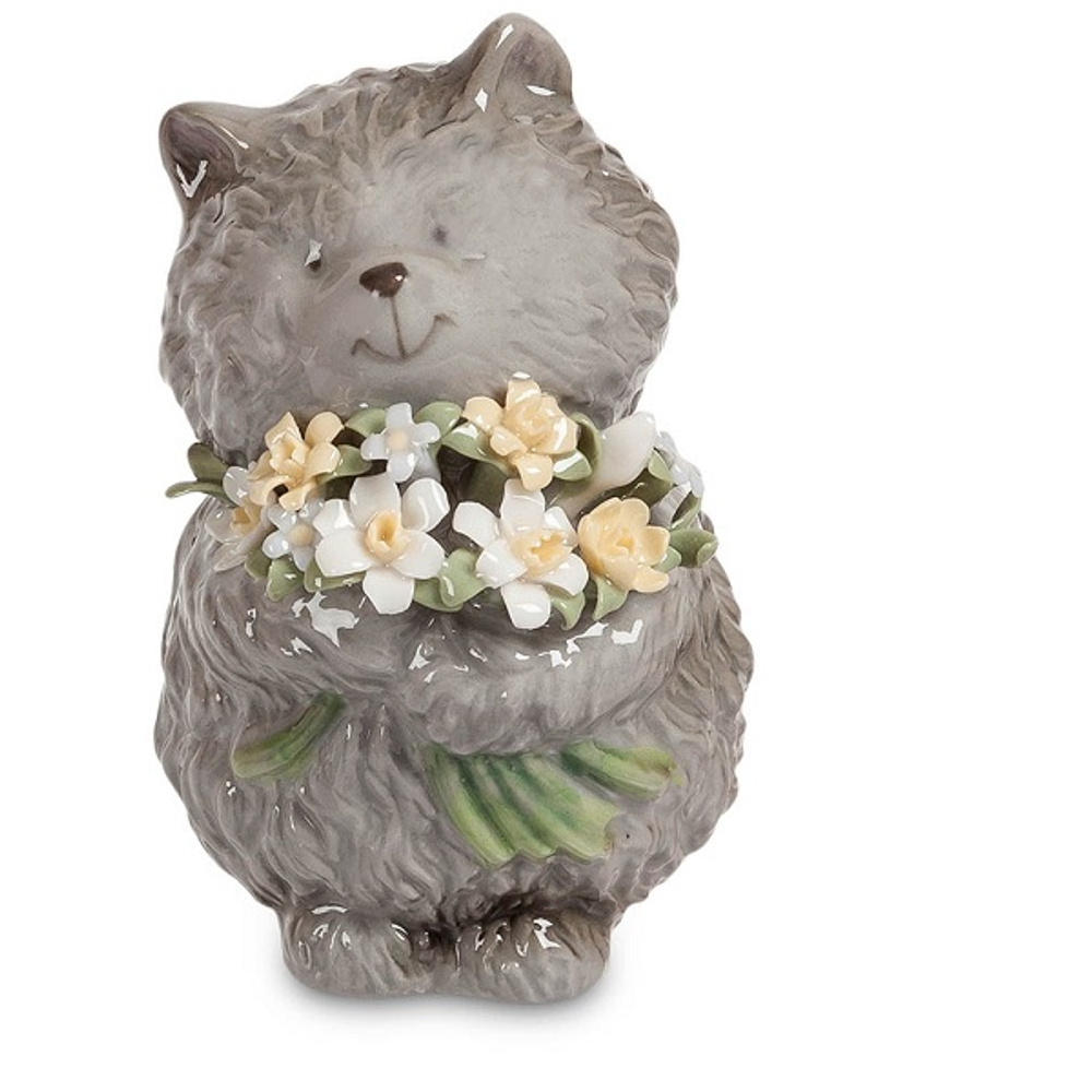 Кот с букетом