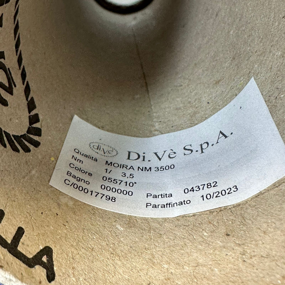 MOIRA - Di. Ve S.p.A.; 53% меринос extra fine, 47% п/а; 350м/100гр; col. 055710, цвет: сиреневый, розовый, серый