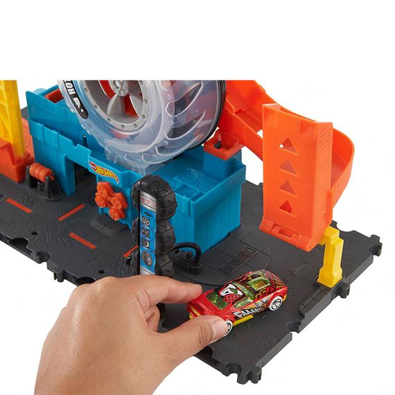 Hot Wheels City Super Twist Tire Shop Playset