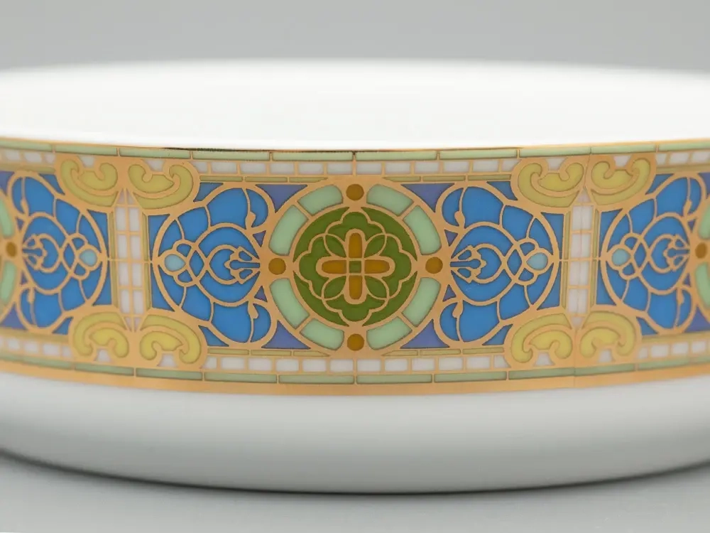 Туалетная коробочка в подарочной упаковке, форма Круглая, рисунок Нежный ирис, арт 81.33189.00.1