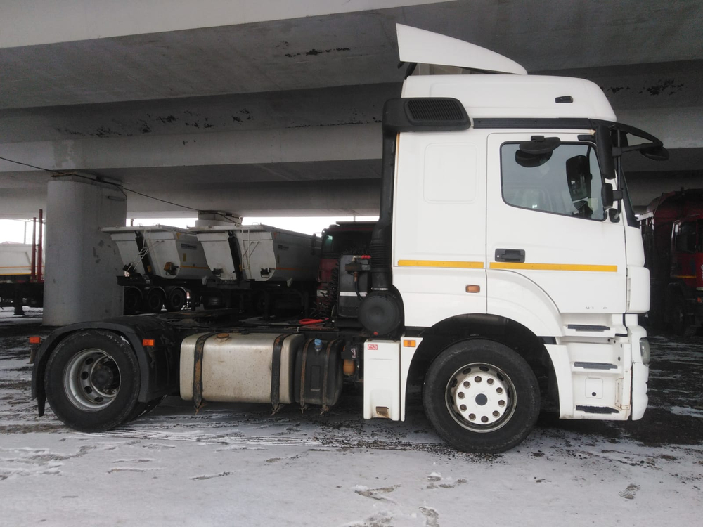 КамАЗ 5490 4x2 Седельный тягач 5490-S5 (Дизель/Газ, 12,0 л, 401 л.с., МТ)