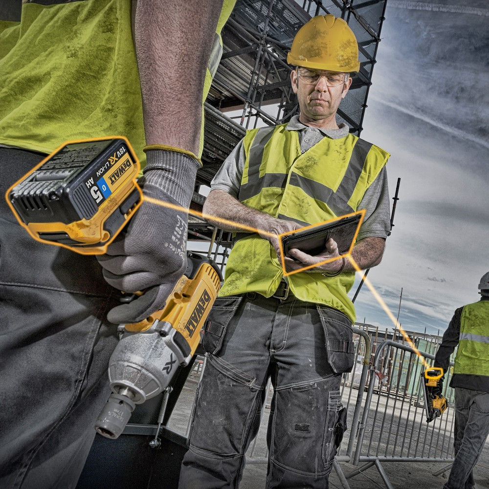 Аккумуляторная батарея DEWALT DCB 184