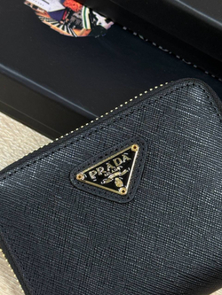 Визитница Prada