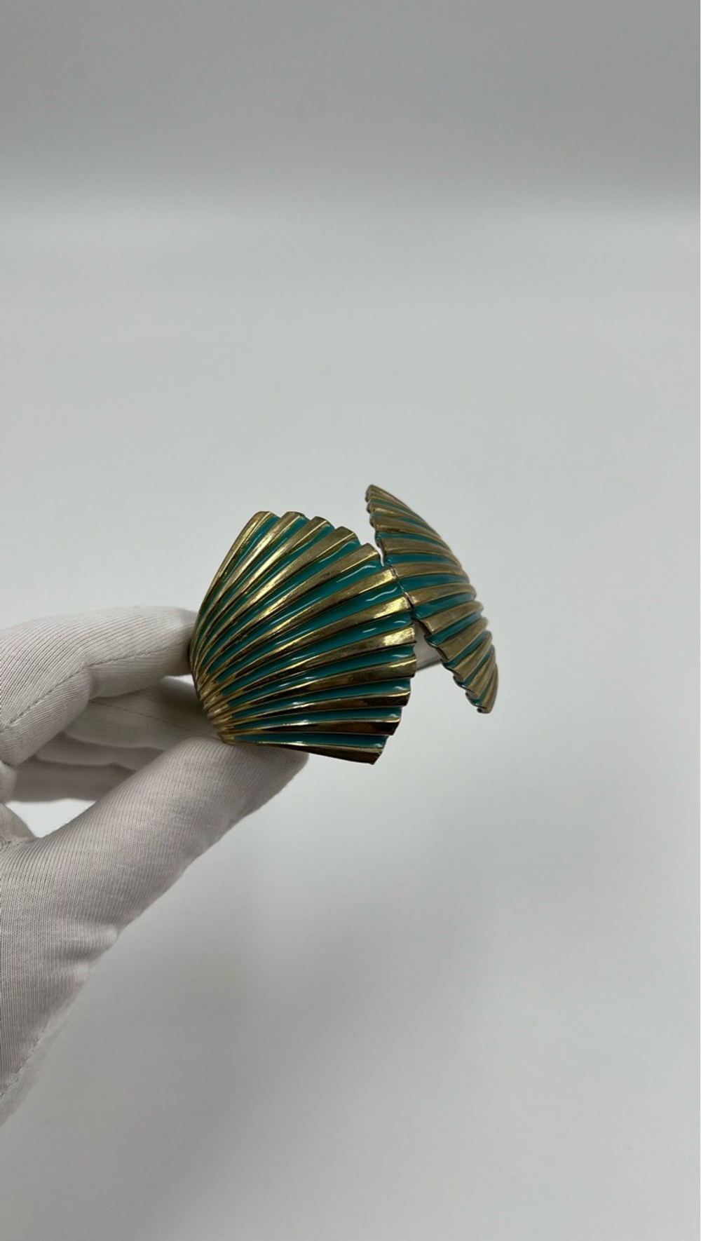 Браслет с эмалью