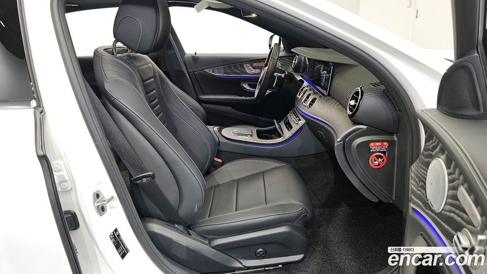 Mercedes-Benz E-Class W213 E350 4MATIC AMG Line (02.2021)