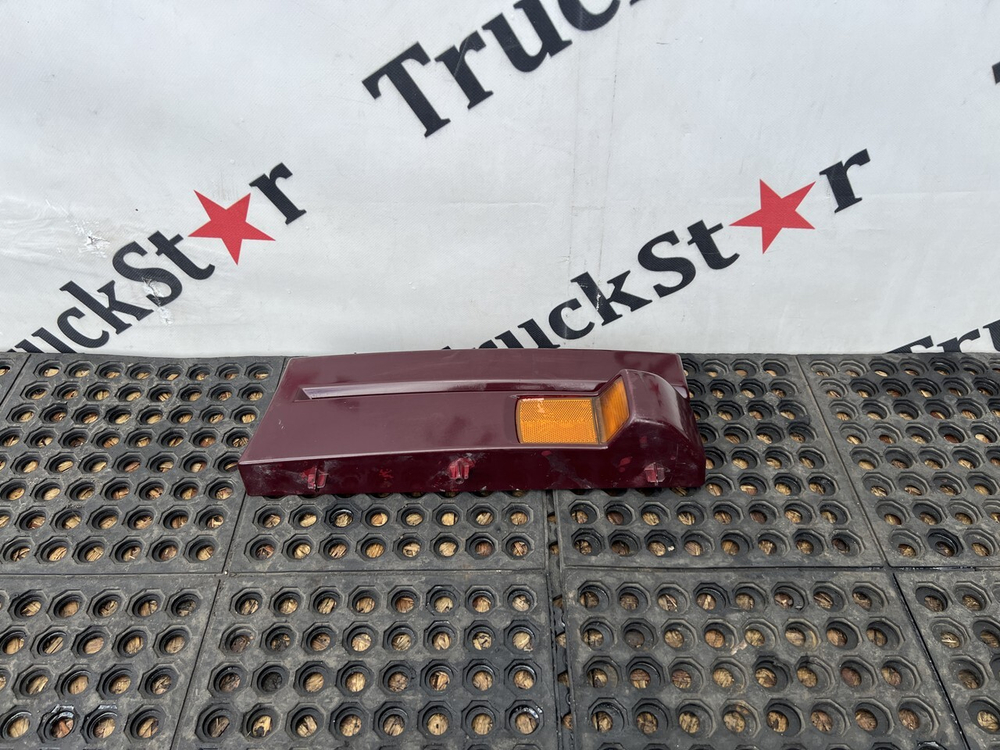 Накладка подножки левая