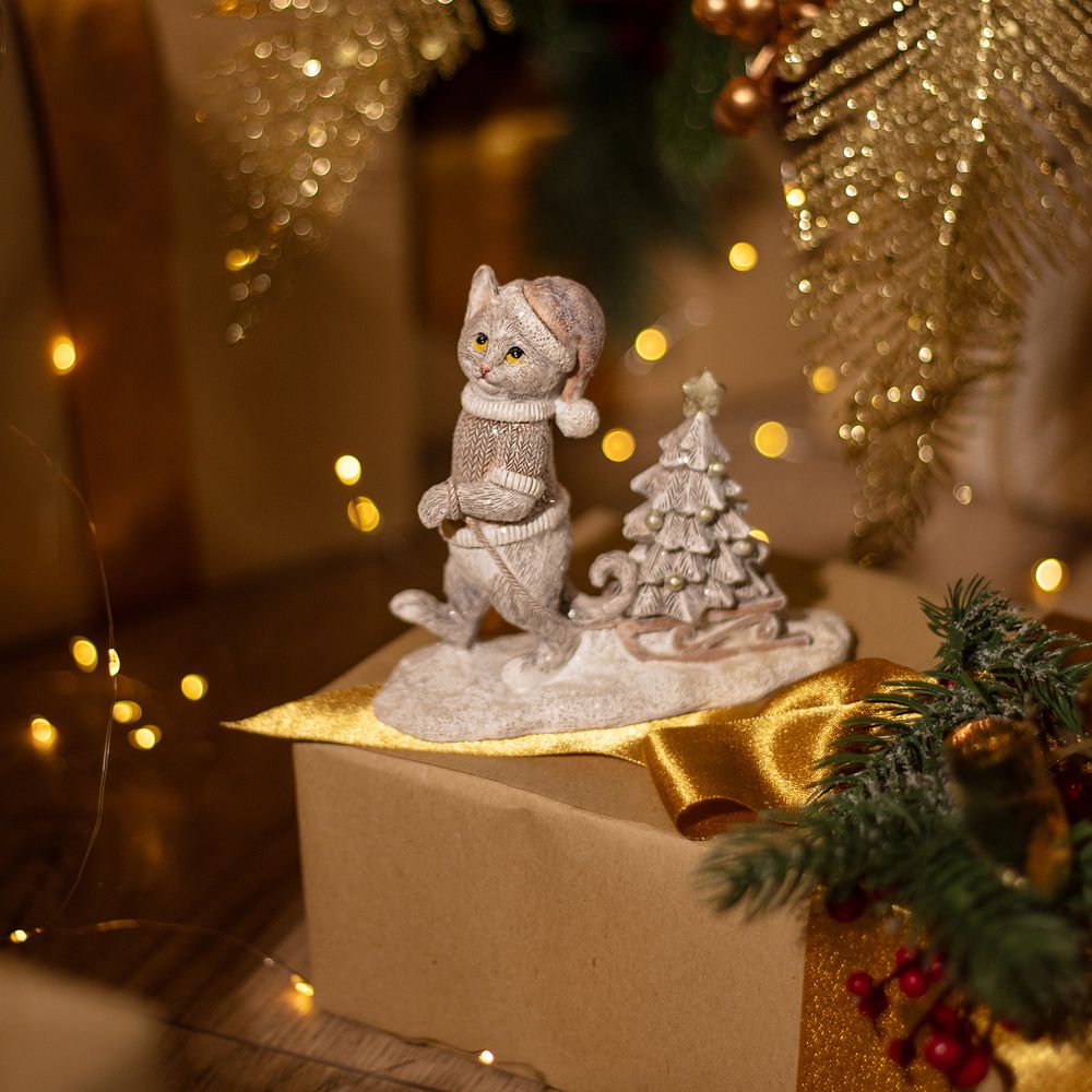 СТАТУЭТКА "КОТИК С ЕЛОЧКОЙ" 13Х5,5Х11,5 СМ