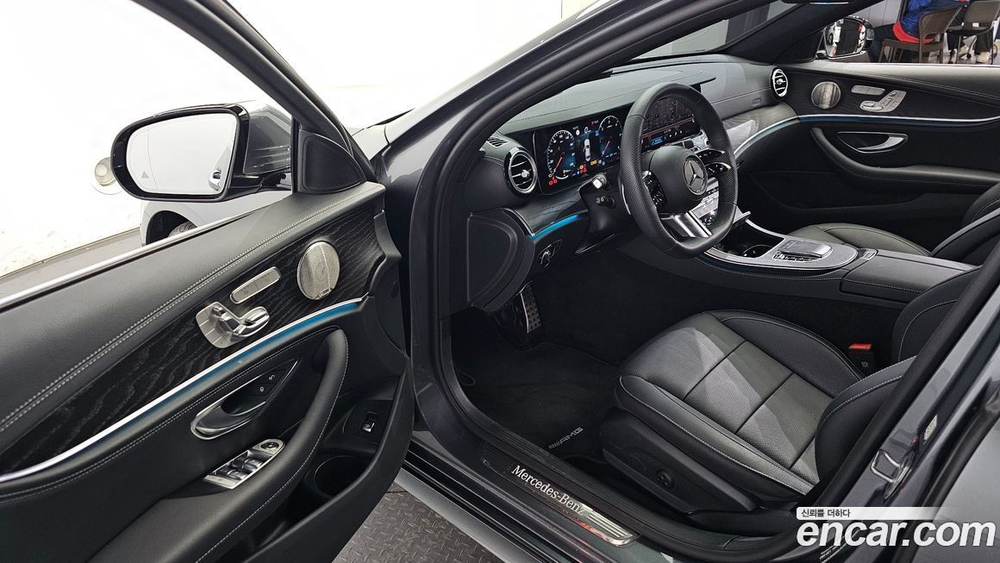 Mercedes-Benz E-Class W213 E220d 4MATIC AMG Line (08.2023)