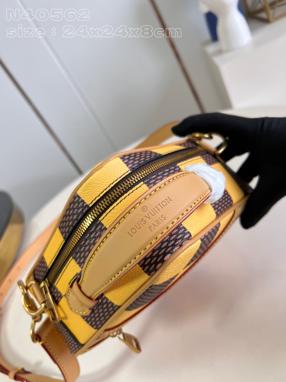 Louis Vuitton Chess Messenger