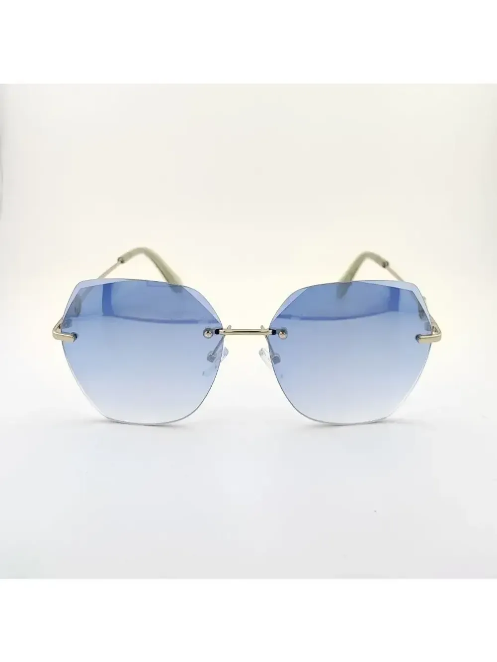 Очки солнцезащитные