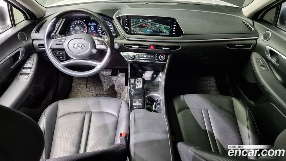 Hyundai Sonata (DN8) 2.0 (04.2020)