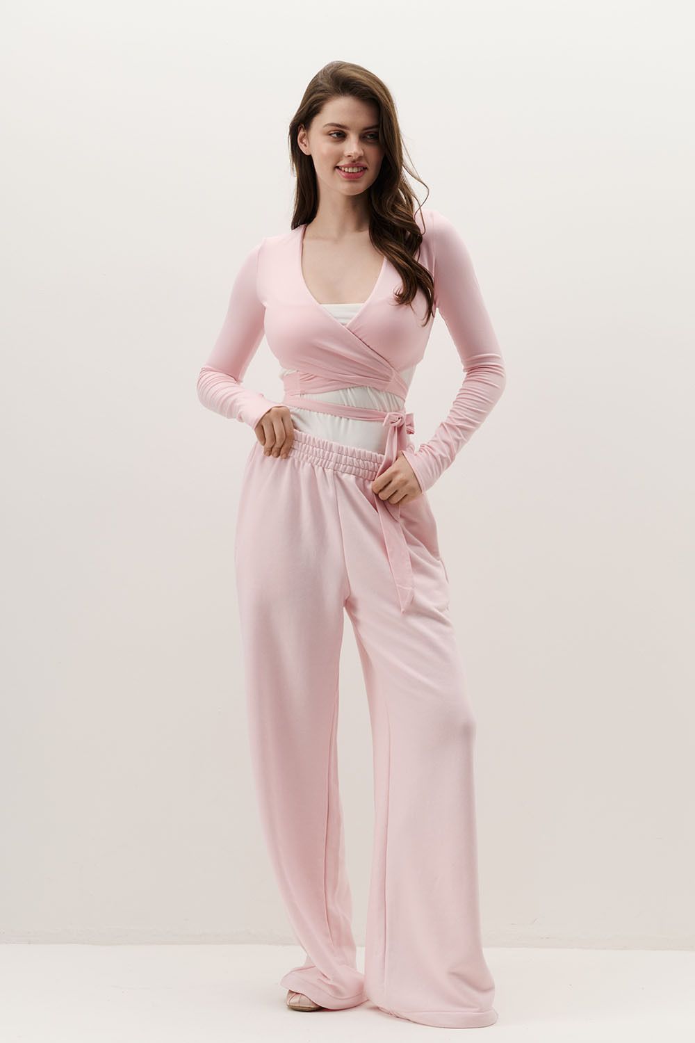 Лонгслив с завязками в стиле баллет нежно-розового цвета