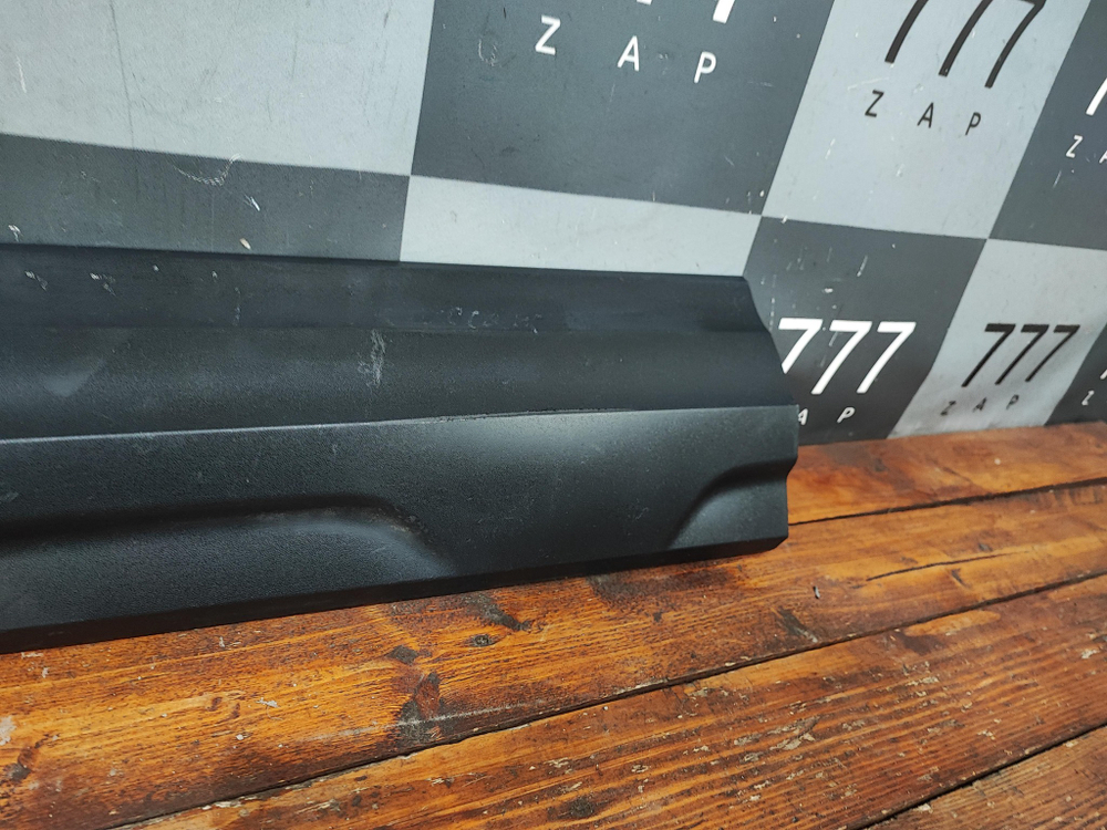 Накладка двери передней левой Volkswagen Taos 20-нв Б/У Оригинал 2GL854939