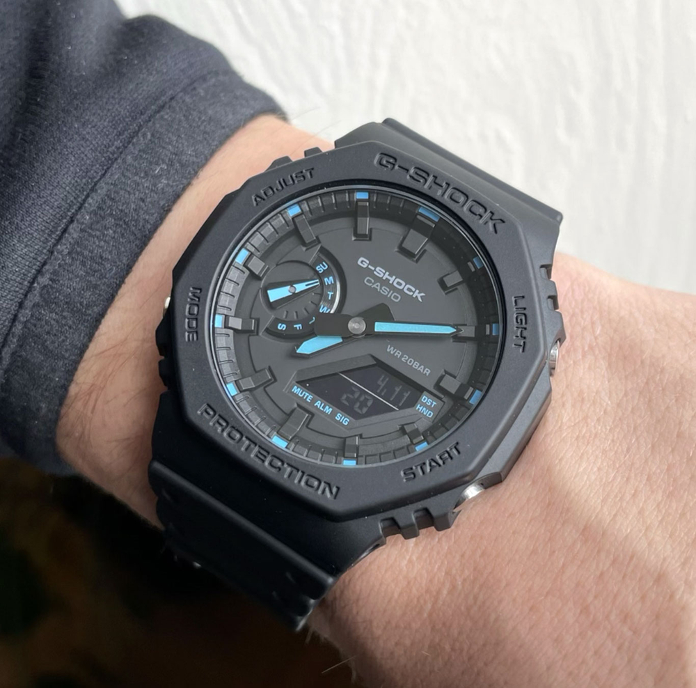 Часы Casio GA-2100-1A2ER