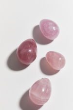 Яйцо из розового кварца S