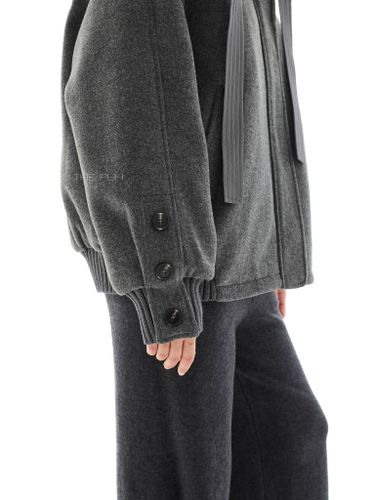 Темно-серая куртка с вязаными вставками