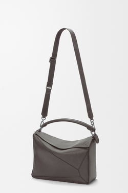 Loewe Большая сумка Puzzle мягкой зернистой телячьей кожи, темно-серый