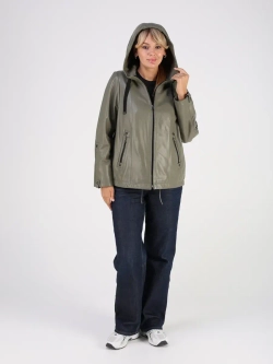 Кожаная куртка демисезонная с капюшоном