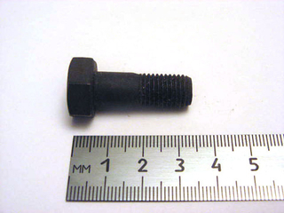 Болт10х 28 полуоси (правый) короткий в голый (ОАО «БелЗАН»)